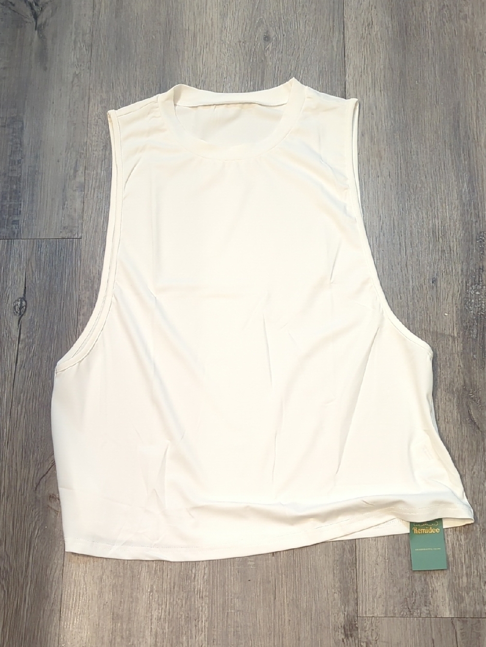 Remidoo Sleeveles Crewneck Crop Top NWT -Size L